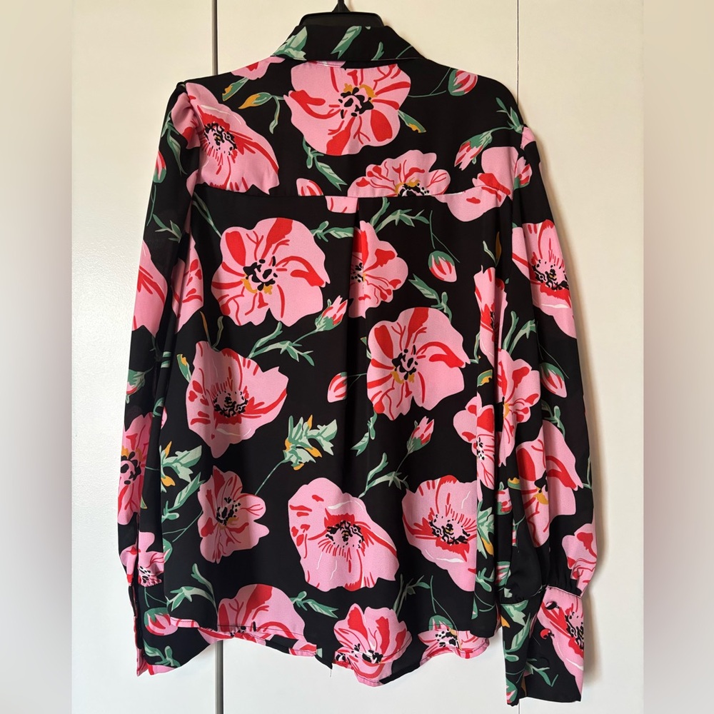 Floral button down blouse - Picture 4 of 4